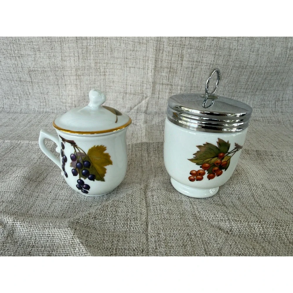 Royal Worcester Egg Coddlers Set of 2 White Excellent Evesham Gold Chrome